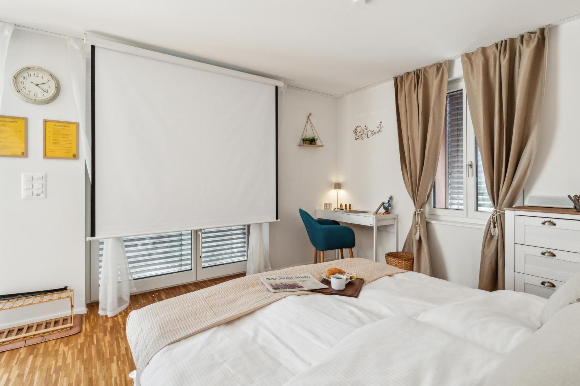 Business I Family Apartment I 1-4 Personen - Aare Blick, Nahe Altstadt I Beamer - 99" Leinwand I Terrassen Lounge Und Parkplatz บรุกก์ ภายนอก รูปภาพ