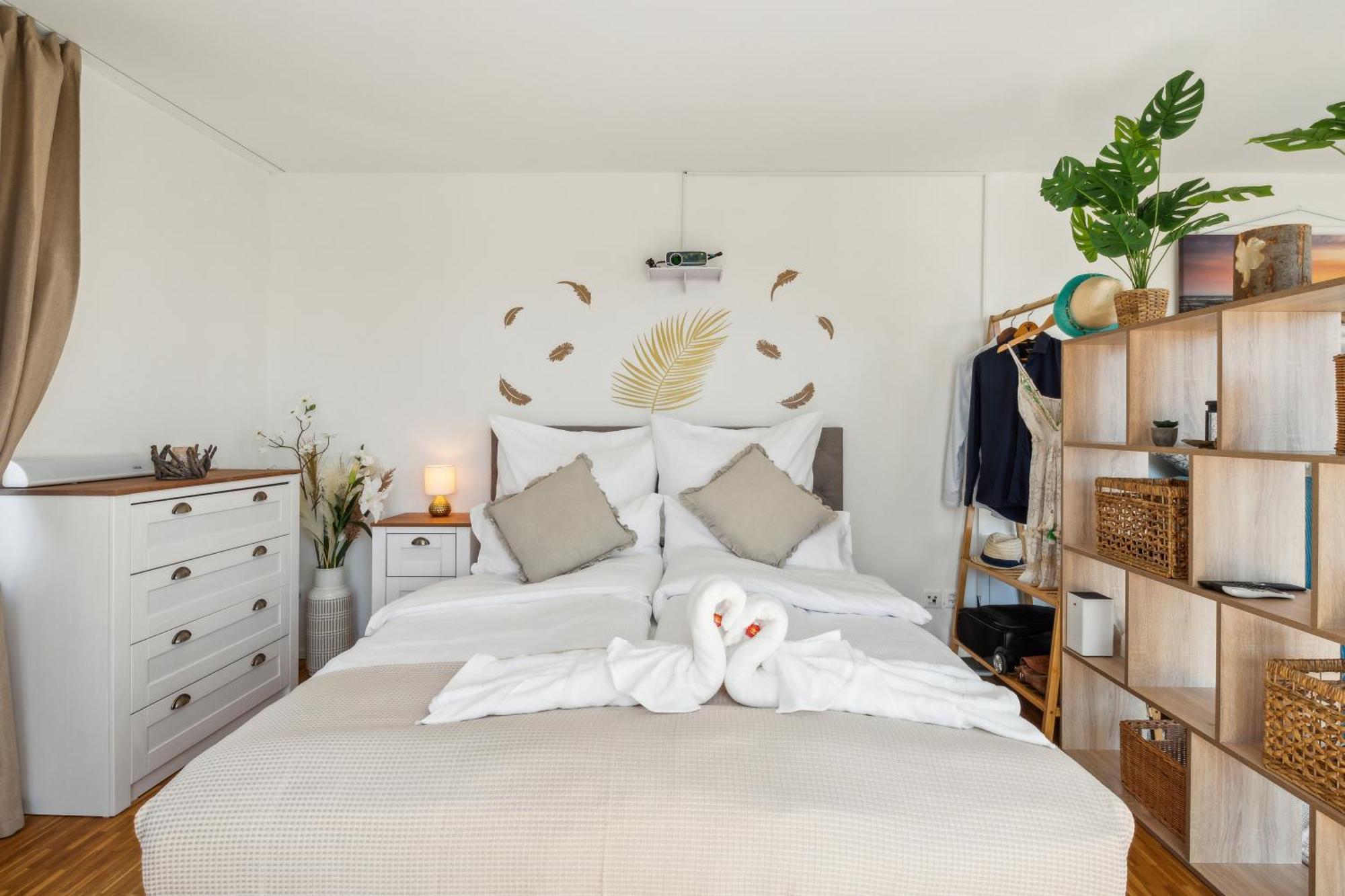 Business I Family Apartment I 1-4 Personen - Aare Blick, Nahe Altstadt I Beamer - 99" Leinwand I Terrassen Lounge Und Parkplatz บรุกก์ ภายนอก รูปภาพ